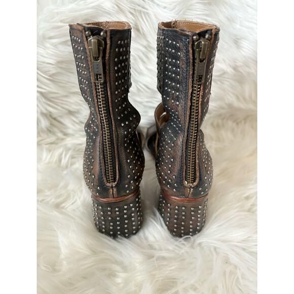 FREEBIRD BY STEVEN Zelda Studded Leather Sandals 7 - Picture 6 of 12